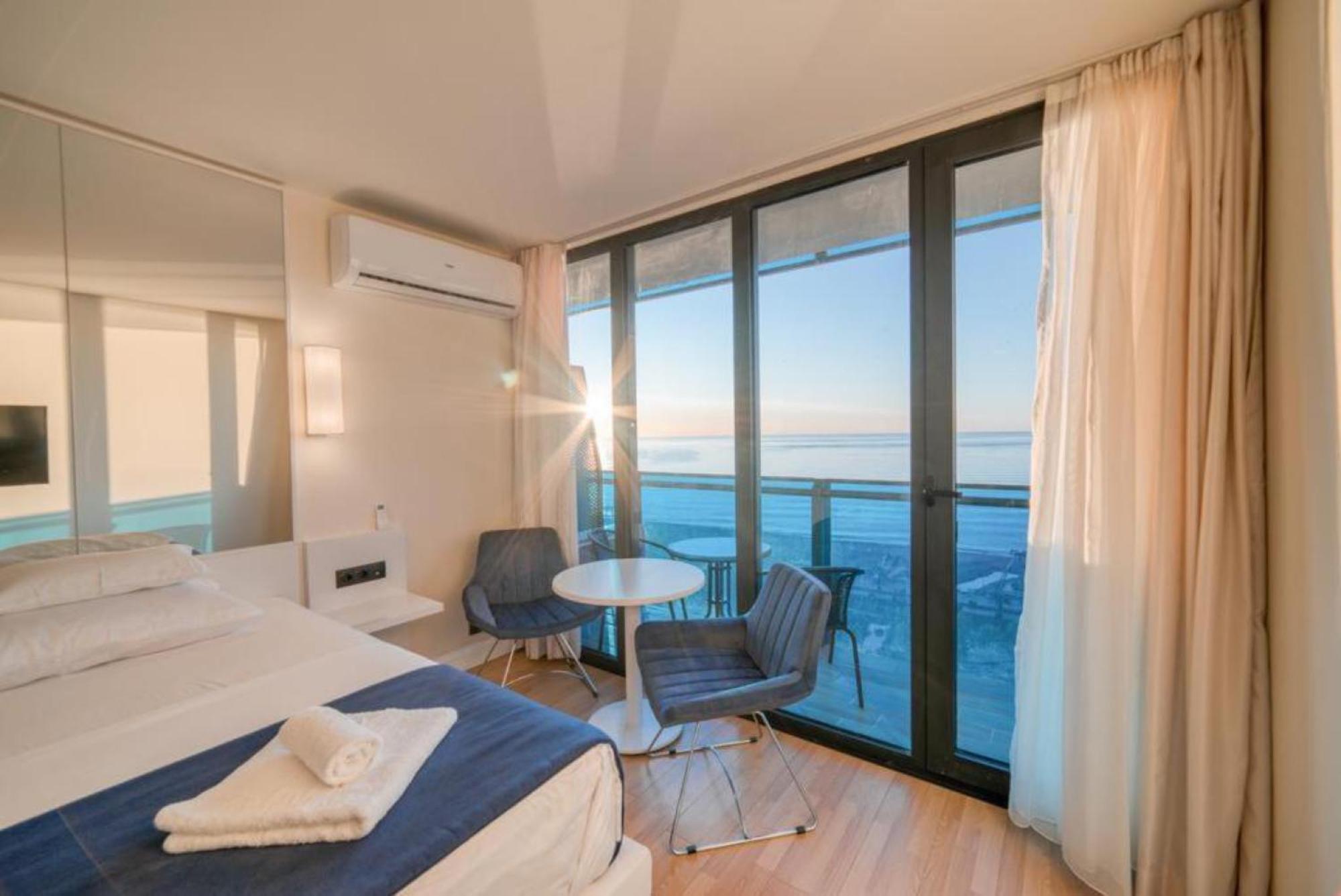 Sea View Orbi City Aparthotel Batoemi Buitenkant foto
